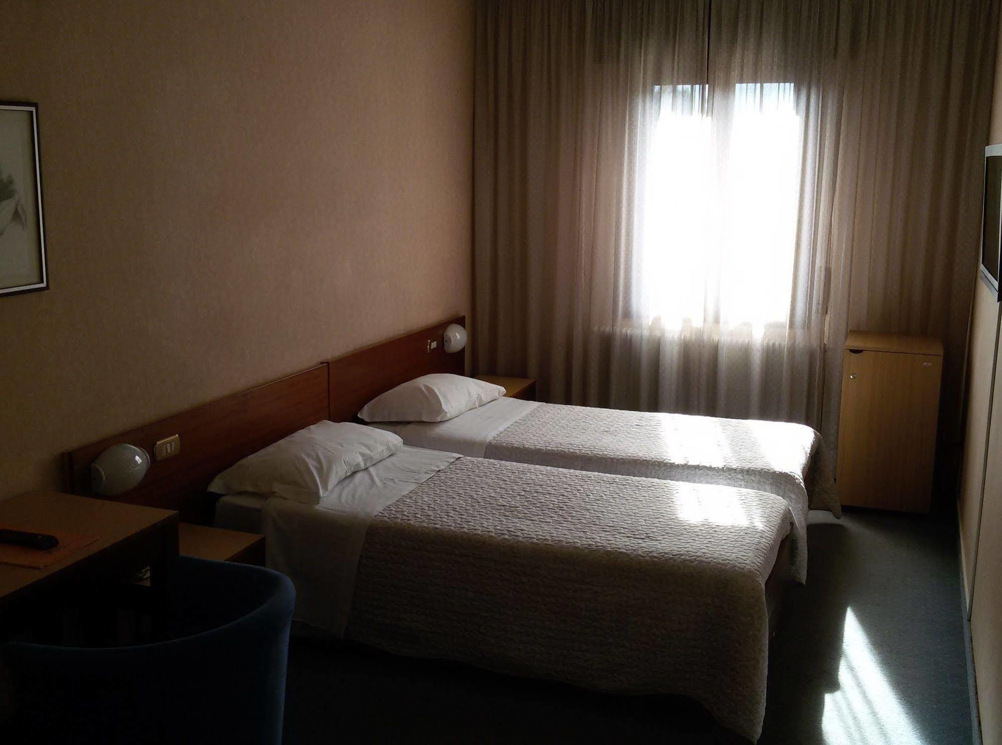 Hotel San Giorgio Udine Bagian luar foto